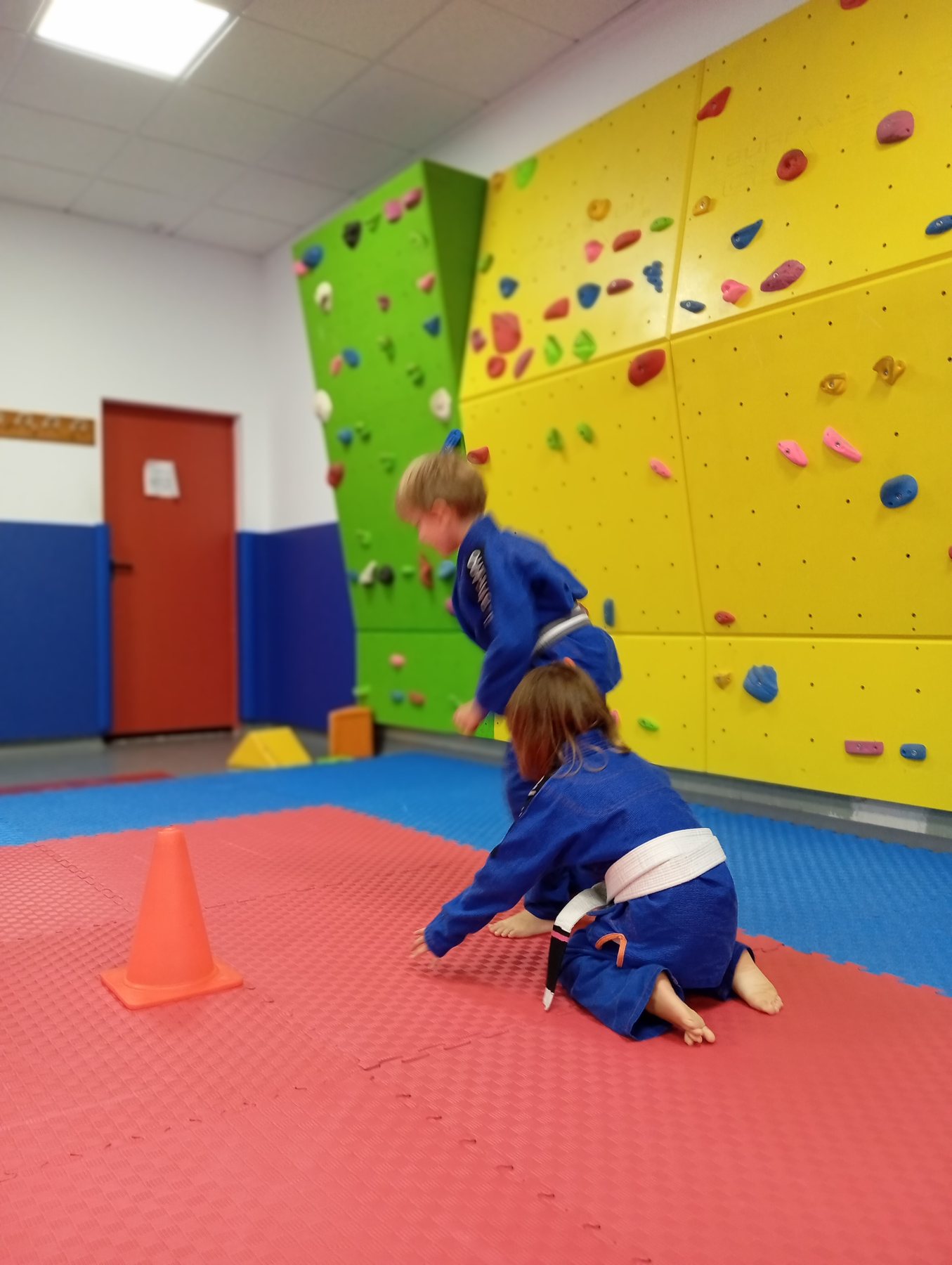 Infantiles Salesianos Paseo - clase educativa de BJJ